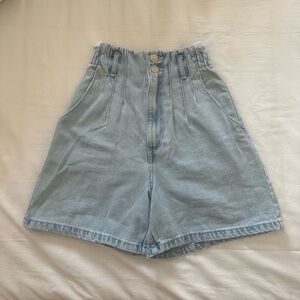 Zara High-Waisted Shorts. Size Xs